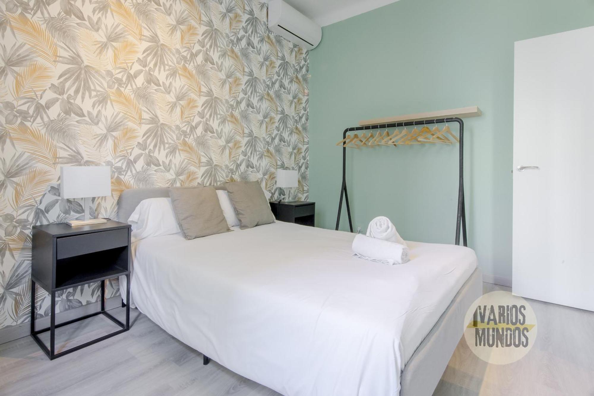 Cool Apartment Para 7 En El Centro, La Latina — Photos 1