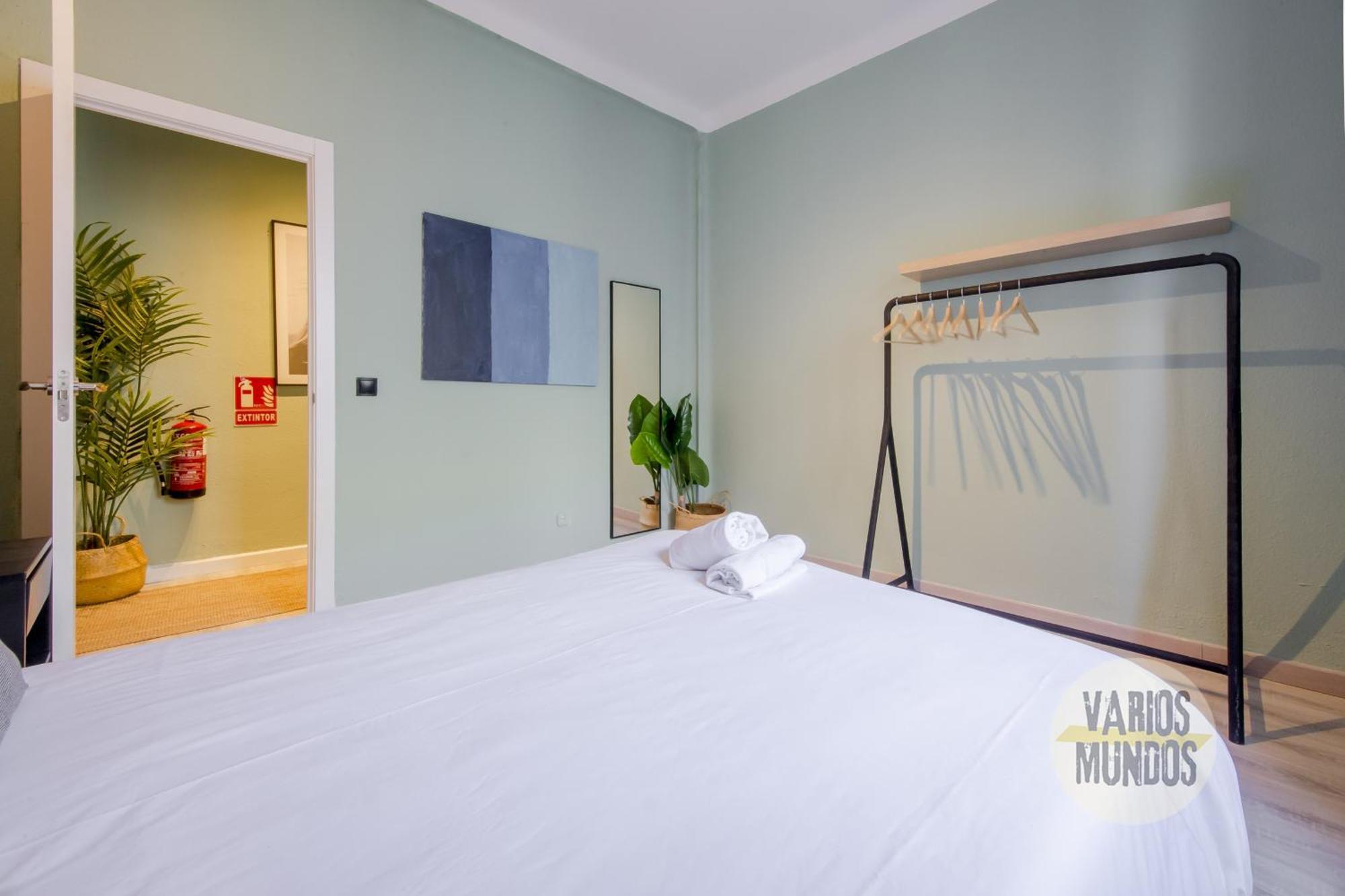 Cool Apartment Para 7 En El Centro, La Latina, Madrid
